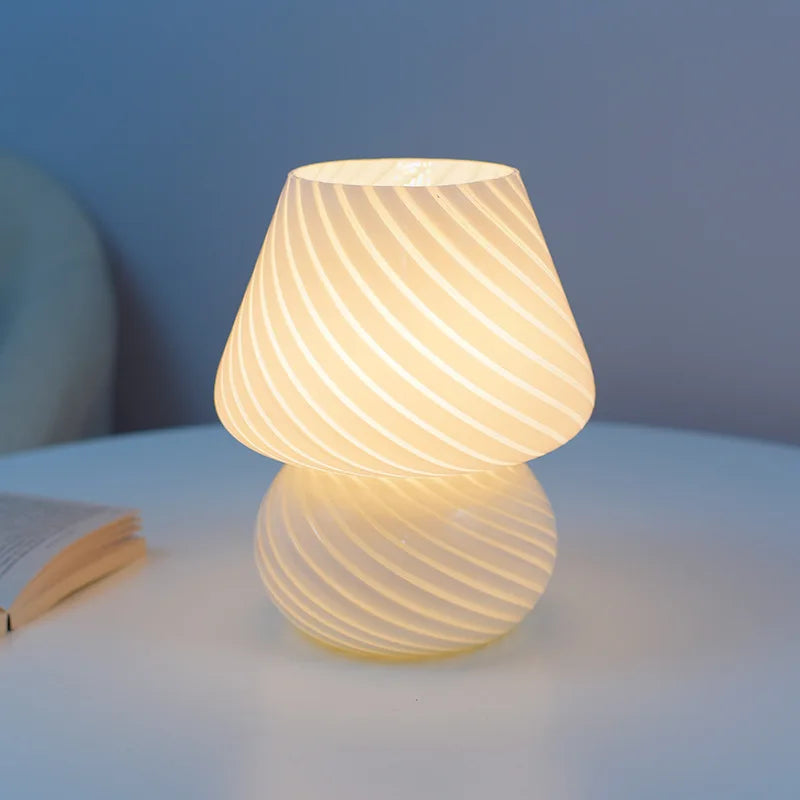 Lampe de chevet design en verre translucide