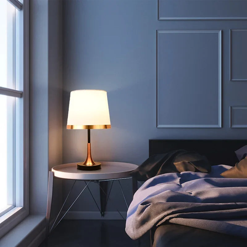 Lampe de chevet Fer