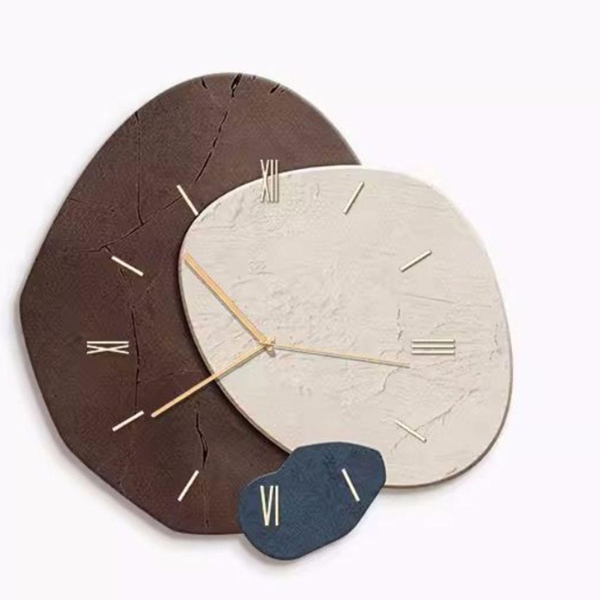 Sculptural Gold Wall Clock – Modern Statement Decor