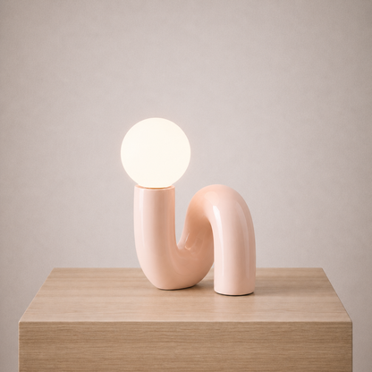 Lampe de Table Design en Résine Rouge et Globe Opalin – Cérona