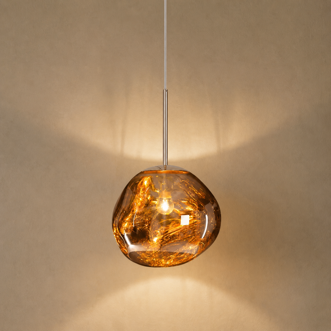 Suspension en Verre Effet Fusion Ambré et Métal Chromé – Mélora