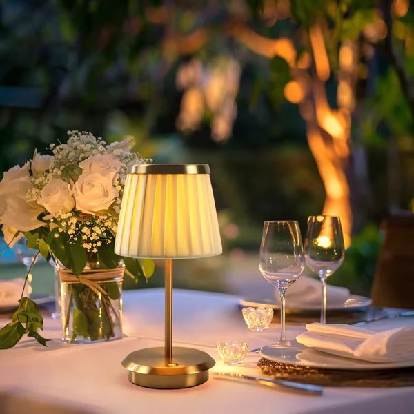 Lampe de Table à Abat-Jour Plissé – Dorélia