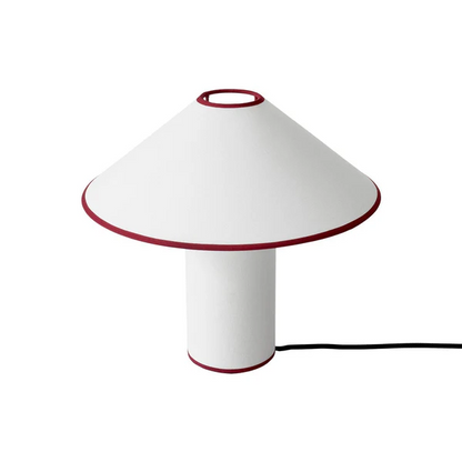 Lampe de Table en Tissu avec Abat-Jour Conique – Tradition Scandinave