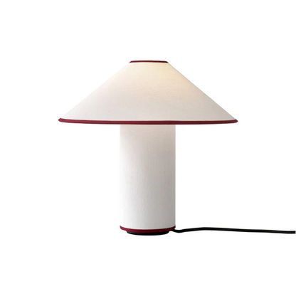 Lampe de Table en Tissu avec Abat-Jour Conique – Tradition Scandinave