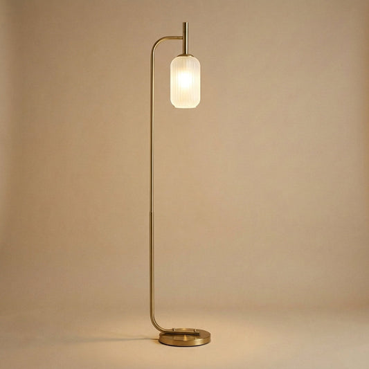 Lampadaire doré avec abat-jour en verre cannelé – Luminaire sur pied moderne