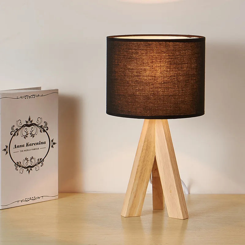 Lampe de chevet design en Tissu et Pied en Bois