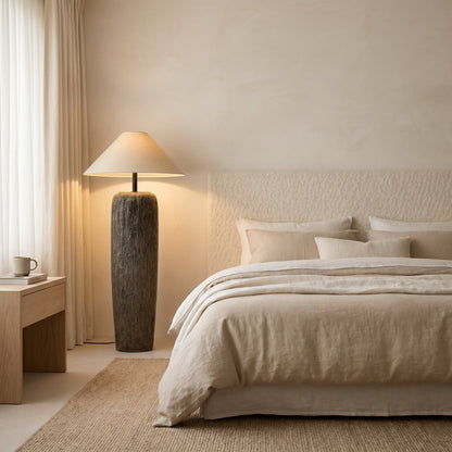 Lampadaire Bois Sculpté – Nature et Élégance