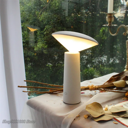 Lampe de chevet LED moderne