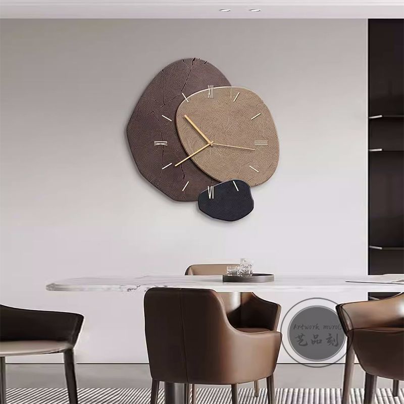 Sculptural Gold Wall Clock – Modern Statement Decor