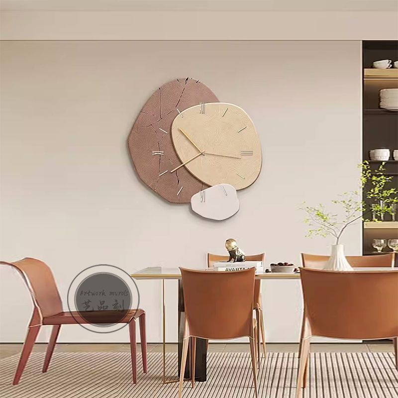 Sculptural Gold Wall Clock – Modern Statement Decor