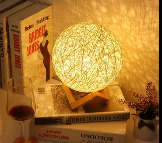 Lampe de chevet en rotin