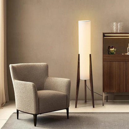 Lampadaire trépied en bois noyer avec abat-jour cylindrique blanc – Nuviro