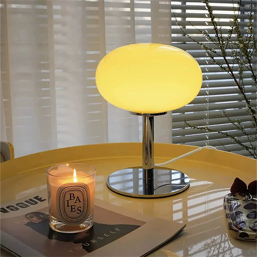 Lampe de chevet design en verre
