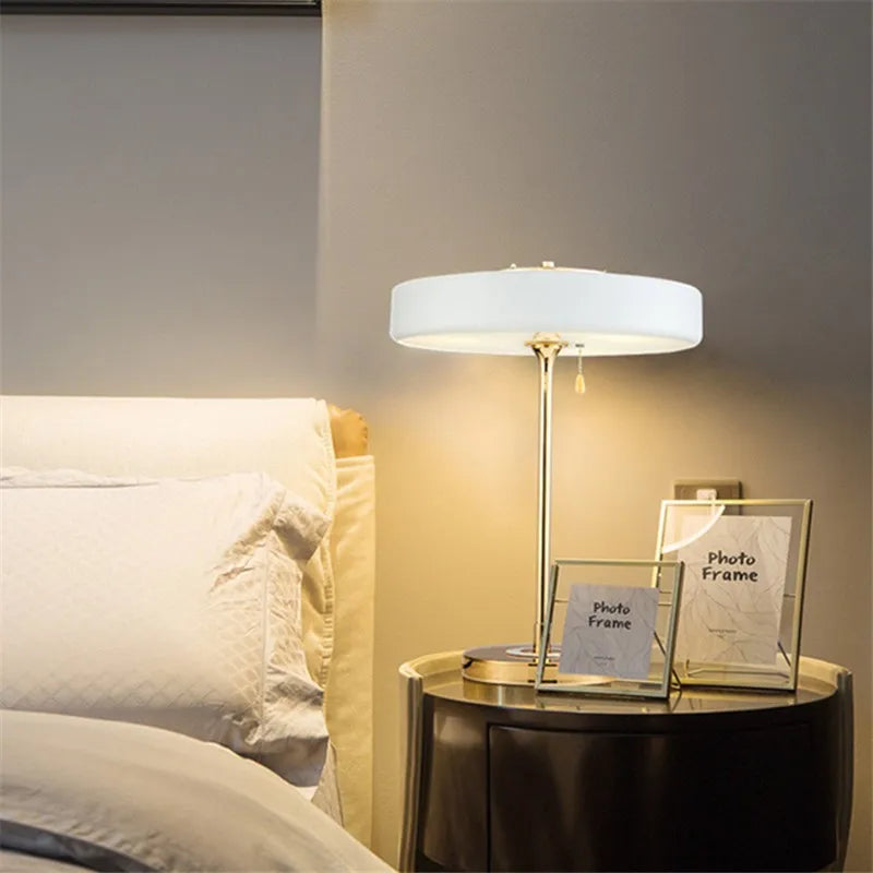 Lampe de chevet design Rotative en métal simple