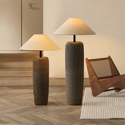 Lampadaire Bois Sculpté – Nature et Élégance
