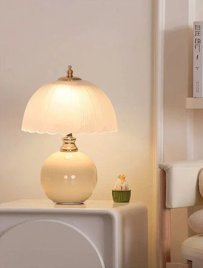 Lampe de Chevet Moderne – Tissu & Fer Forgé, Style Élégant