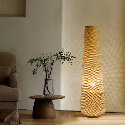 Lampadaire Tressé en Rotin – Doriro