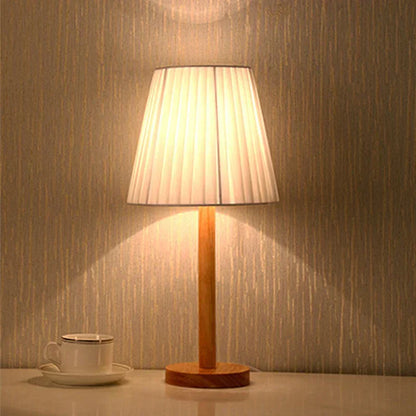 lampe de chevet en bois nordique