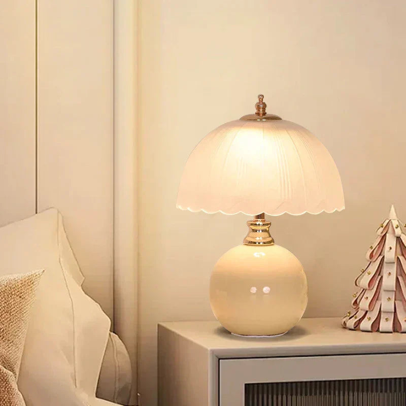 Lampe de Chevet Moderne – Tissu & Fer Forgé, Style Élégant