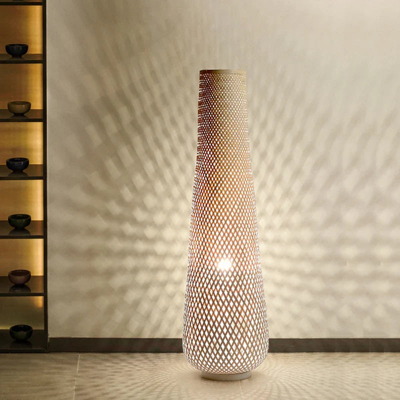 Lampadaire Tressé en Rotin – Doriro