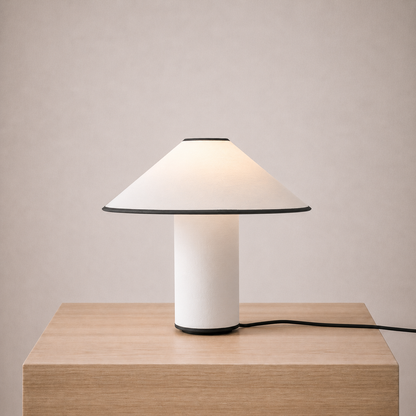 Lampe de Table en Tissu avec Abat-Jour Conique – Tradition Scandinave