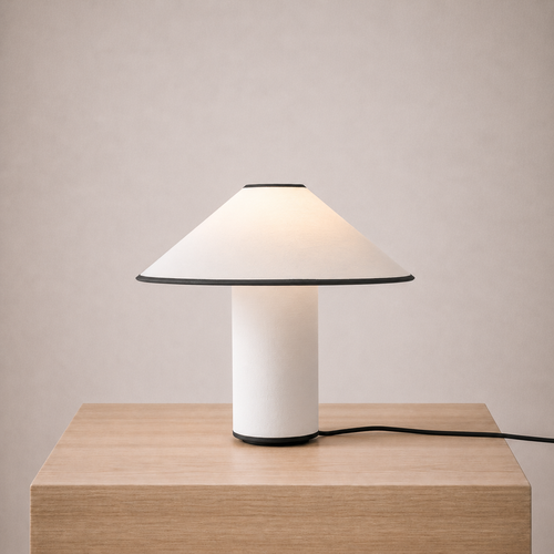 Lampe de Table en Tissu avec Abat-Jour Conique – Tradition Scandinave