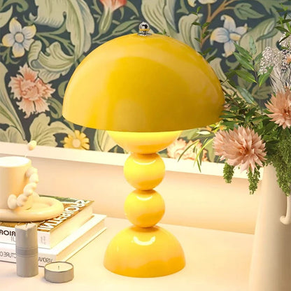 Lampe de chevet design nordique colorée