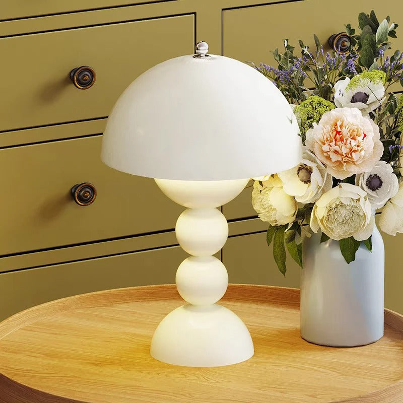 Lampe de chevet design nordique colorée
