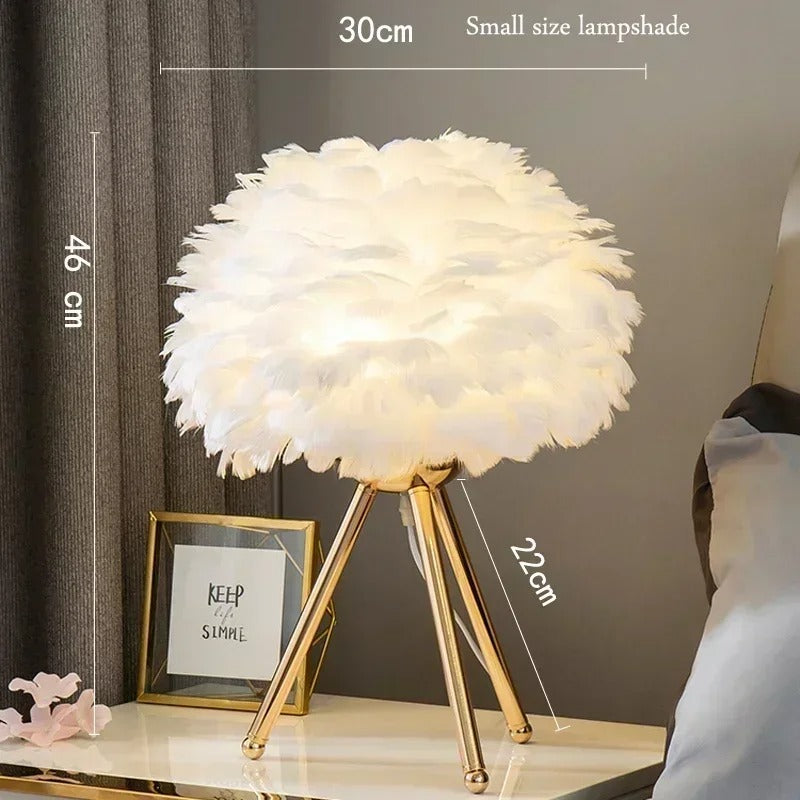 Lampe de chevet plume décorative