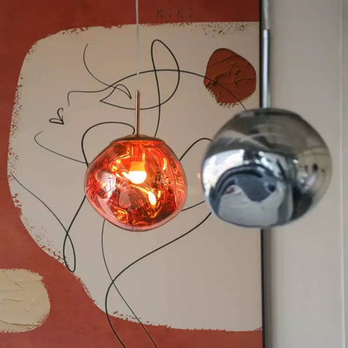Suspension en Verre Effet Fusion Ambré et Métal Chromé – Mélora
